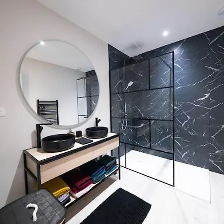 Holiday home Maison Les Portes De L'ocean Avec Jacuzzi 8/10p