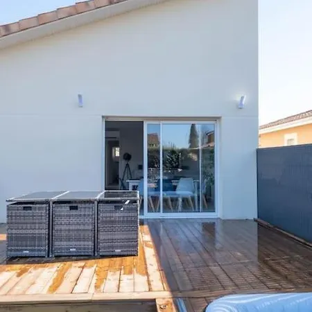 Holiday home Maison Les Portes De L'ocean Avec Jacuzzi 8/10p Sainte-Helene (Gironde)