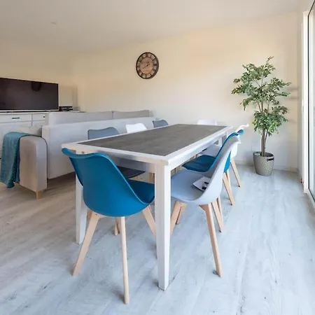 Holiday home Maison Les Portes De L'ocean Avec Jacuzzi 8/10p Sainte-Helene (Gironde)