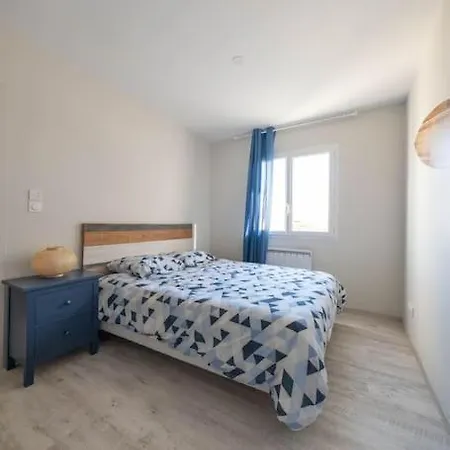 Holiday home Maison Les Portes De L'ocean Avec Jacuzzi 8/10p *