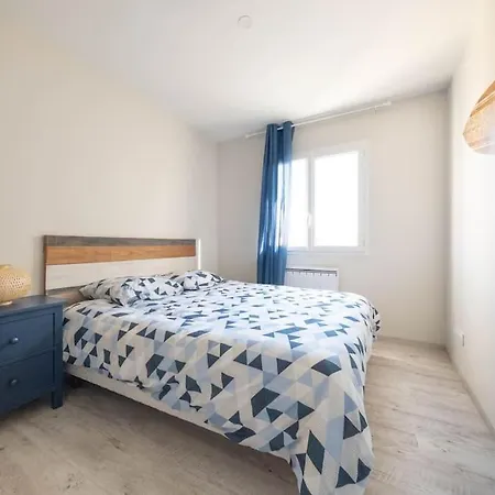 Holiday home Maison Les Portes De L'ocean Avec Jacuzzi 8/10p *