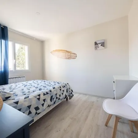 Holiday home Maison Les Portes De L'ocean Avec Jacuzzi 8/10p Sainte-Helene (Gironde)