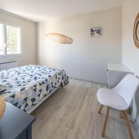 Holiday home Maison Les Portes De L'ocean Avec Jacuzzi 8/10p